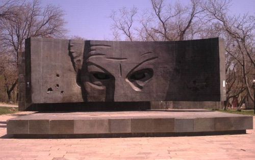 Памятник Зорге (Баку).jpg