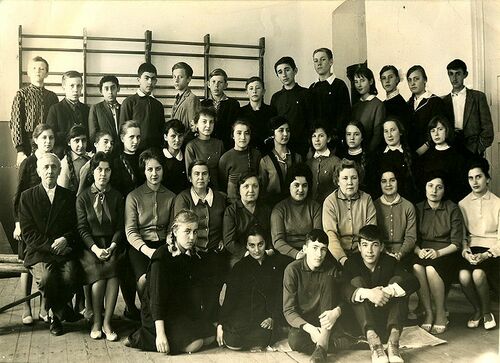 1966 год. Школа №78 г.Баку. 8в класс.jpg