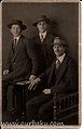 Листенгартен группа 1913.jpg