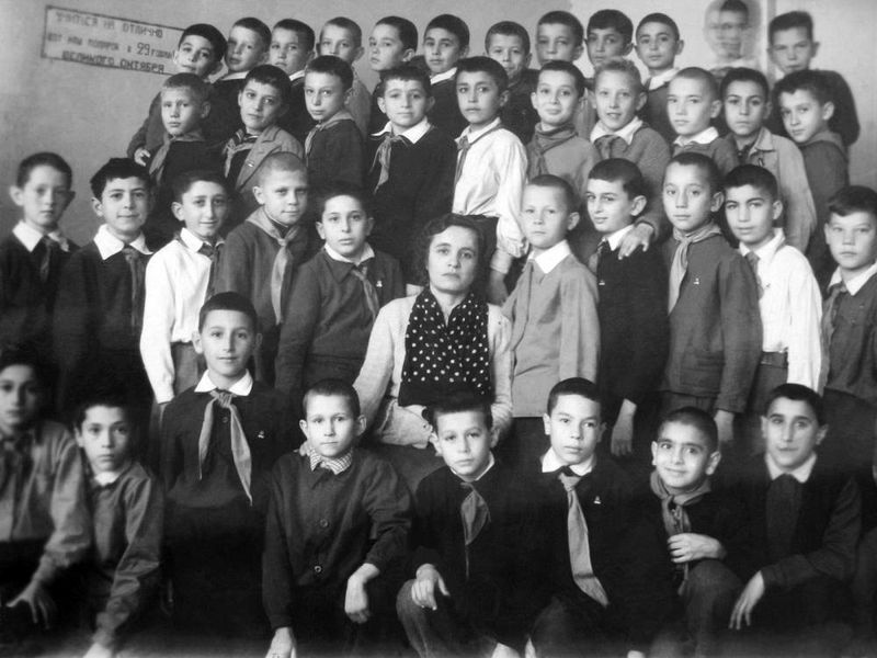 Baku school 160 1946.jpg