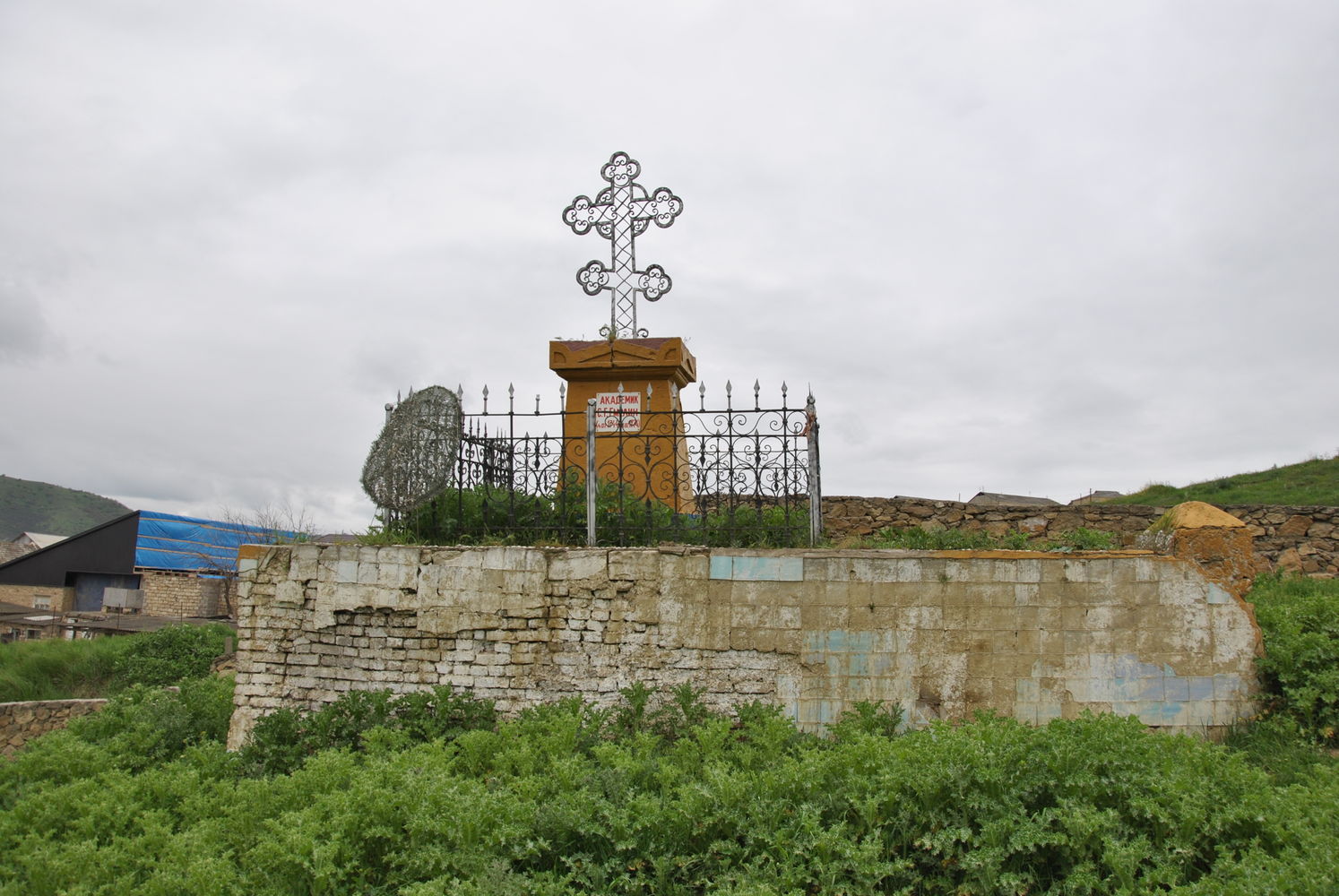 Памятник приоре в дагестане