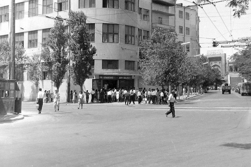 Георгий Коновалов "Один обеденный перерыв и много воспоминаний" — OurBaku