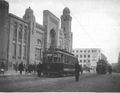 Трамвай на привокзальной площади (Баку).jpg